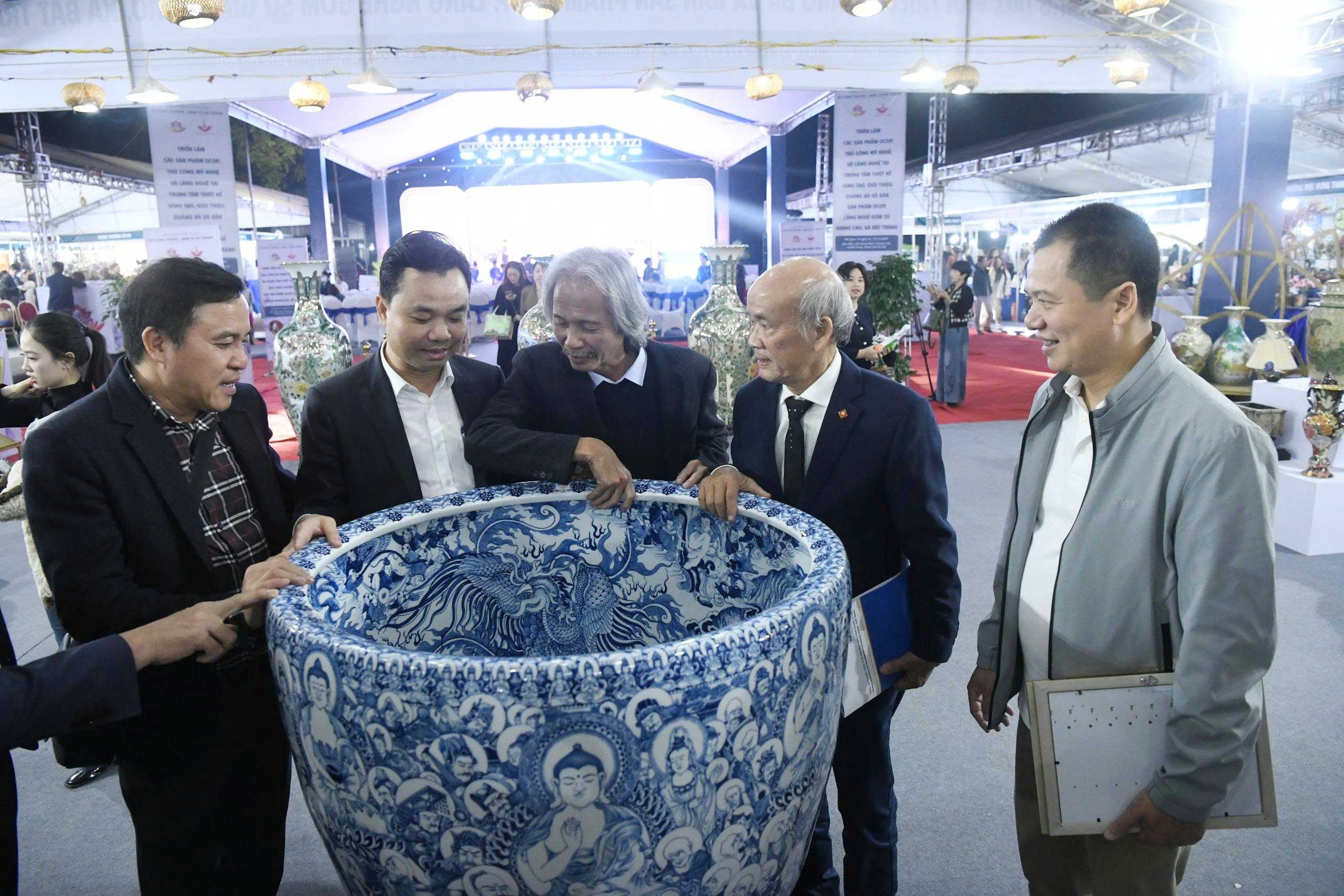 Hà Nội khai mạc triển lãm quảng bá thương hiệu, kết nối giao thương sản phẩm OCOP và thủ công mỹ nghệ